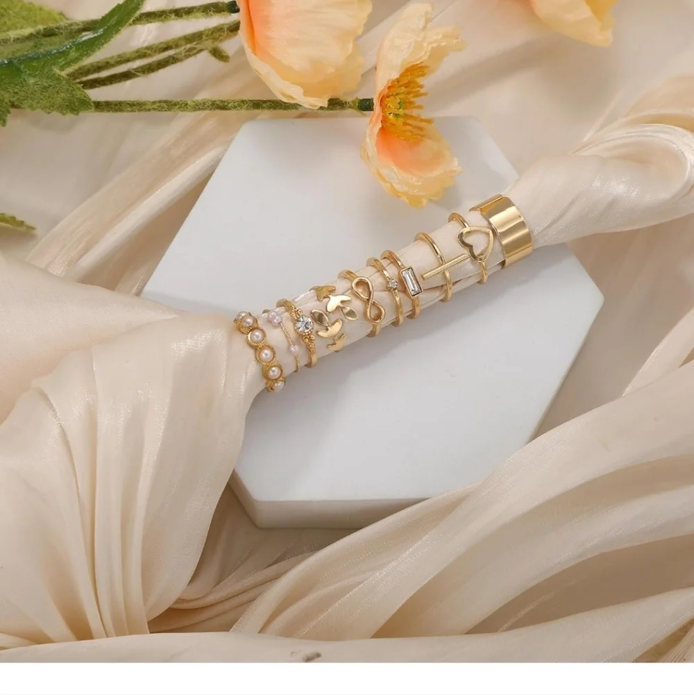 Gold Women's Ring Set - Elegant Stackable Fashion Rings